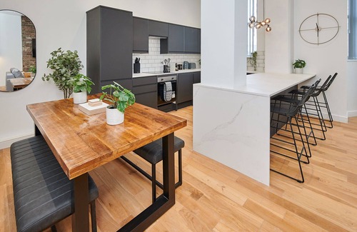 Liverpool Apartment | Host & Stay | Princes Place Living