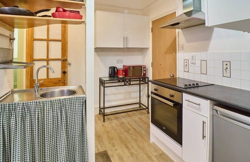 Canterbury Cabin | Host & Stay | The Cabin