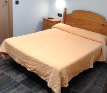 El Pilar House | Hostal Bisbal ONLY ADULTS NO AC