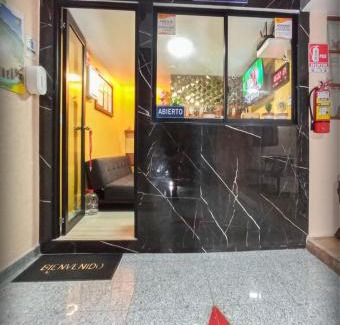 Banos de Agua Santa Hotel | Hostal California AC-DC