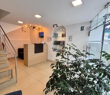 Miraflores Bajo Hotel | HOSTAL COMFORT INN Torre A