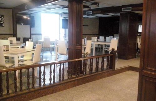 Almazan House | Hostal El Arco