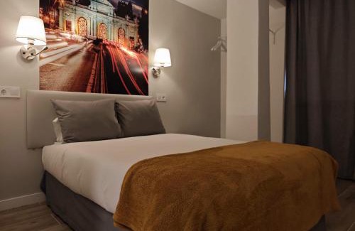 Arroyo de la Vega House | Hostal Fronton