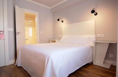 Candeleda House | Hostal Los Castañuelos