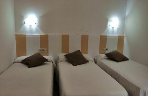 Pilas House | Hostal PILAS ALCARAYÓN