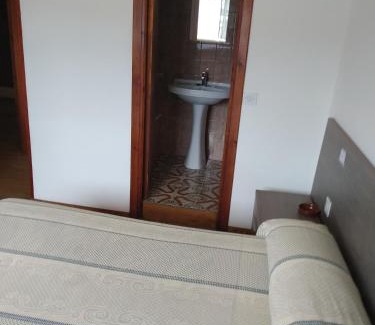 Figueras (Castropol) House | HOSTAL RESIDENCIA PRESIDENTE