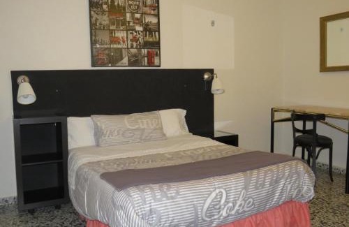 Cadalso de los Vidrios House | Hostal San José