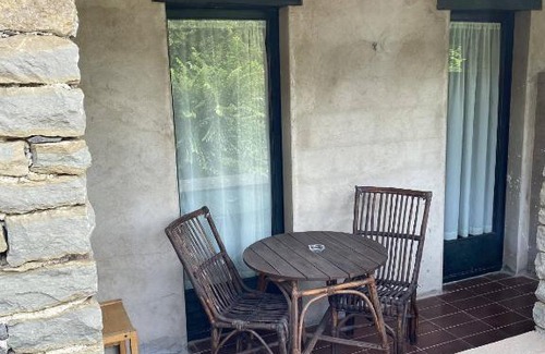 Susqueda House | Hostatgeria i Restaurant Coll de Condreu