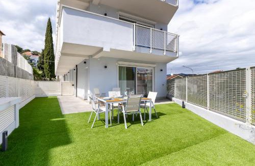 Marina di Andora Apartment | Hostdomus-La casa degli artisti-Michelangelo-Giotto-Raffaello