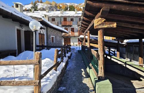 Borgata Sestriere Apartment | Hostdomus - Le Meridienne