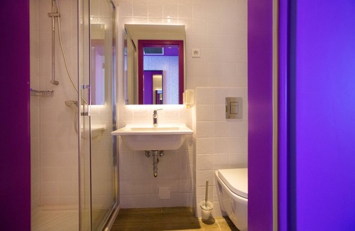 Lovran Hotel | Hostel Link