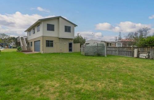 Cooks Beach House | Hosts on the Coast Laze Away on Cook