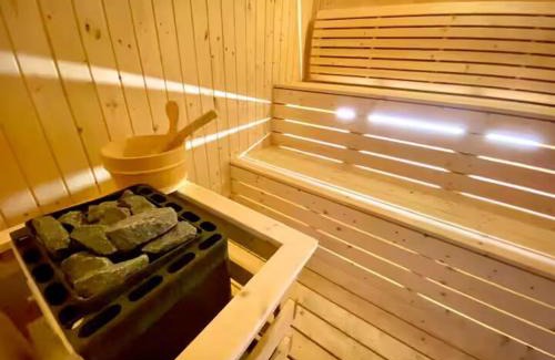 George Town Apartment | HOT & Modern 2BR Beacon Executive Suite, Georgetown