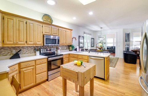 Hot Springs Village House | Hot Springs Village Golf Getaway w/Deck!