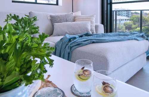 Redcliffe Apartment | HOT Stylish Costal 3 ensuite apartment on Redcliffe, Brisbane