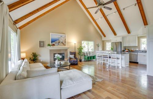 Rainbow CDP House | Hot Tub and Balcony Rainbow Retreat Near Wineries!