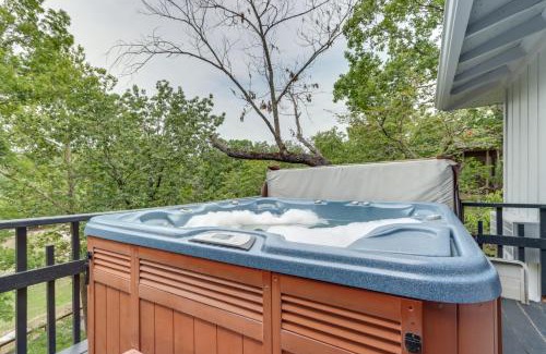Osage Beach House | Hot Tub and Fire Pit Margaritaville Resort Home!