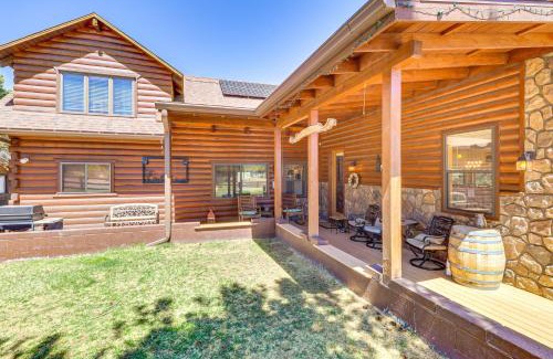 Show Low House | Hot Tub and Game Room! 30-Acre Vernon Retreat