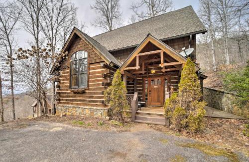 Franklin House | Hot Tub and Mtn Views! All-Season Escape in Franklin