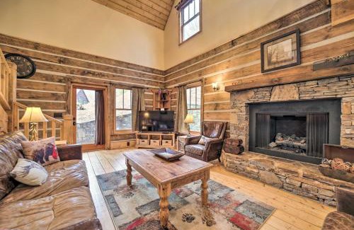 Franklin House | Hot Tub and Mtn Views! All-Season Escape in Franklin