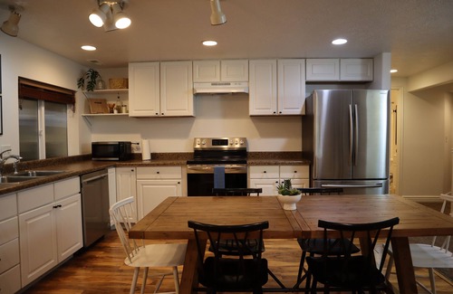 Eagle Mountain Apartment | Hot tub & Arcade Full Lower Level Apartment