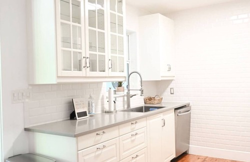 Seybold House | Hot tub Paradaise: outdoor kitchen and personalized attention. Pet-friendly