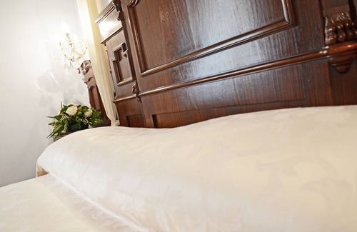 Corte de'Cortesi Con Cignone Hotel | Hotel Villa Borghesi