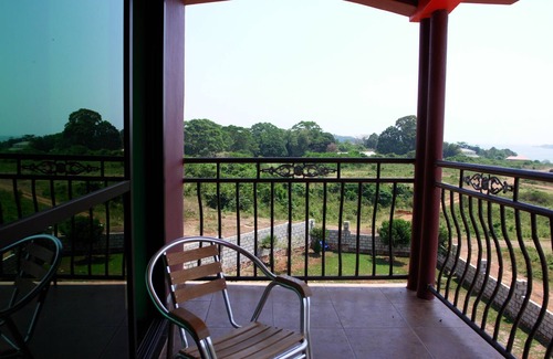 Entebbe Hotel | Hotel 4 Penguins