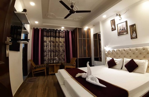 Bajoral Khurd Hotel | Hotel Aavas