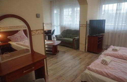 Ajka Hotel | Hotel Ajka Üzletház Panzió Ajka