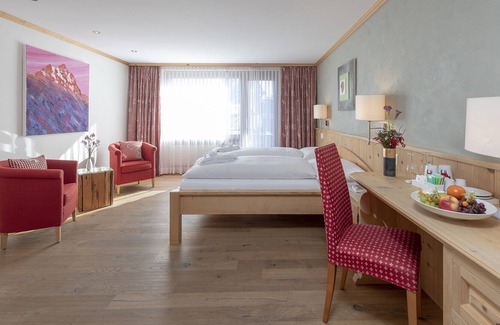 Klosters Platz Hotel | Hotel Alpina Klosters