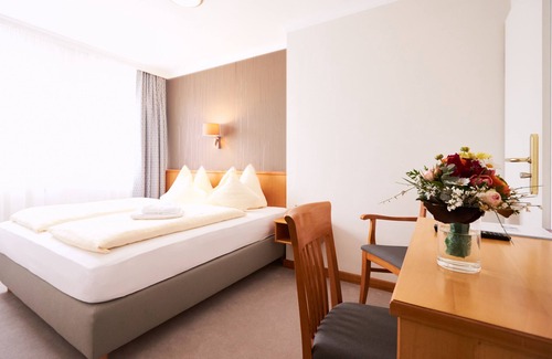 Hallbergmoos Hotel | Hotel Alter Wirt