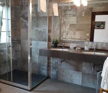 El Pito Hotel | Hotel Alvaro frente Palacio-Museo Selgas