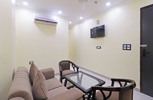 Chhatarpur Hotel | Hotel Apple Tree Residency