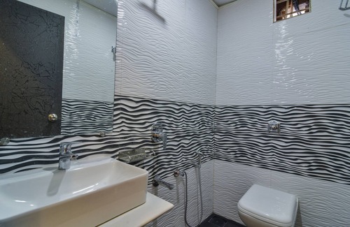 Dadar East Hotel | Hotel Aroma