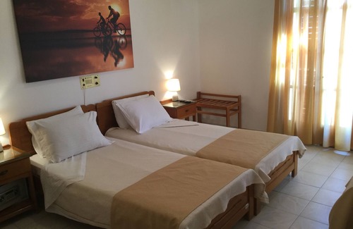 Livadi Hotel | Hotel Asteri
