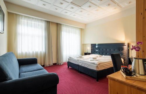 Auronzo di Cadore Hotel | HOTEL AURONZO - outdoor basecamp