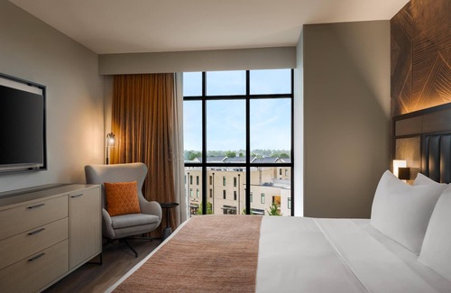 Rogers Hotel | Hotel Avail Rogers, Tapestry Collection By Hilton