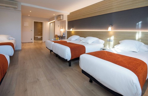 La Coruna Hotel | Hotel Avenida Coruña