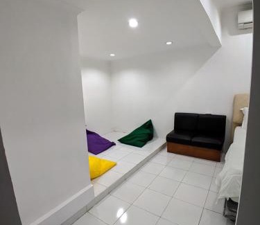 Megamendung Hotel | Hotel Bahtera PT.Pelni