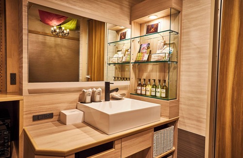 Kabukicho Hotel | Hotel BaliAn Resort Shinjuku Glamping - Adults Only