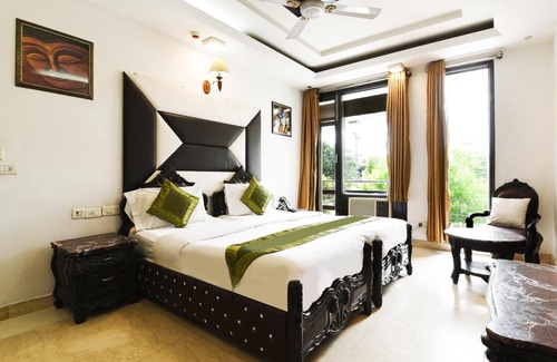 Safdarjung Enclave House | Hotel Baljeet Lodge