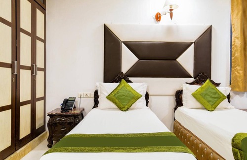 Safdarjung Enclave House | Hotel Baljeet Lodge