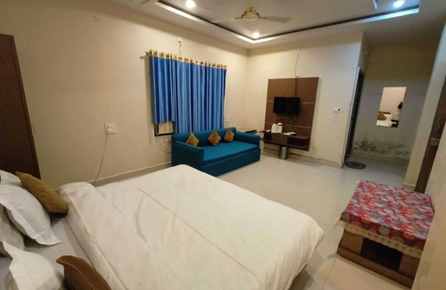 Sidhi Hotel | Hotel Basant Palace