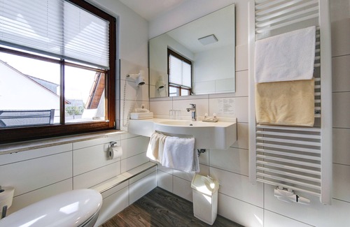 Grossbettlingen Hotel | Hotel Bauer Großbettlingen