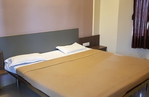 Kolhapur House | Hotel Bhagwati Lodging