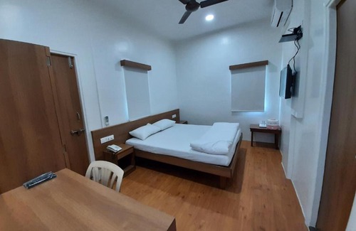 Shivajinagar Hotel | Hotel Bhooshan, Shivajinagar, Pune