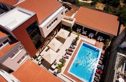 Tijesno Hotel | Hotel Borovnik