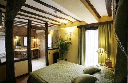 Azofra Hotel | Hotel Boutique Real Casona de las Amas