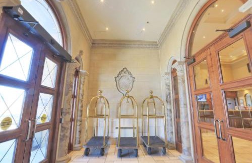 Brossard Hotel | Hotel Brossard